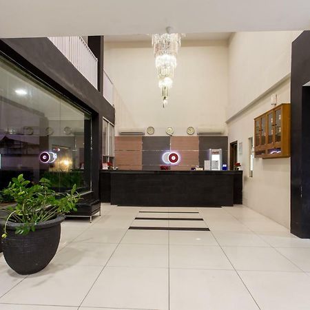Capital O 769 City Hotel باليكبابان المظهر الخارجي الصورة