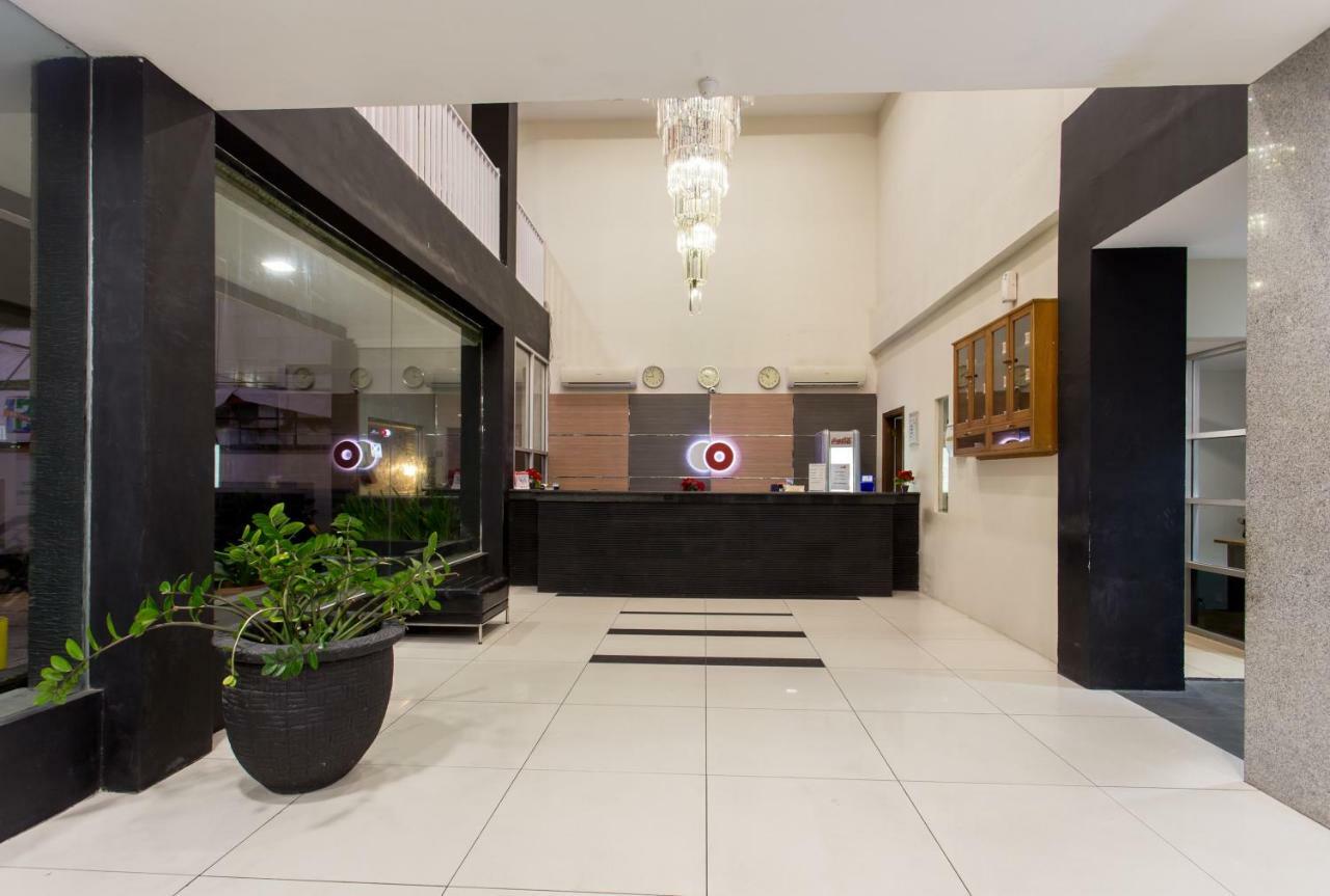 Capital O 769 City Hotel باليكبابان المظهر الخارجي الصورة
